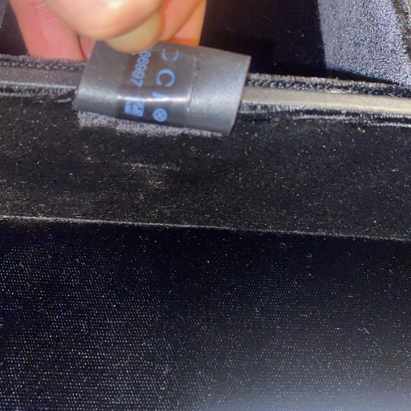 Gucci Jewelery and Watch Travel Suitcase with Diamond Pattern Cover Bag - Picture 8 of 15